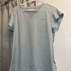 Columbia V neck shirt